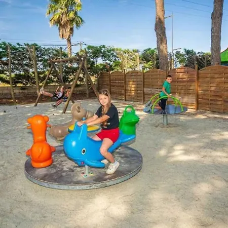 Zecamping Familial Animaux Acceptés Animé Espace Aquatique Camping Sérignan