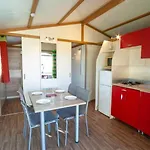 Campsite Zecamping Familial Animaux Acceptes Anime Espace Aquatique Serignan