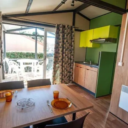 Zecamping Familial Animaux Acceptes Anime Espace Aquatique Camping Sérignan